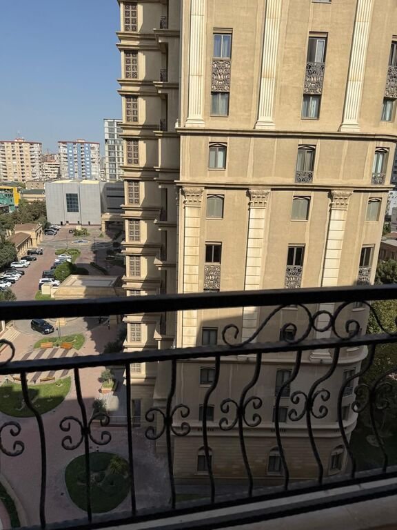 Kirayə verilir 4 otaqlı yeni tikili, 240 m², Gənclik m.-7