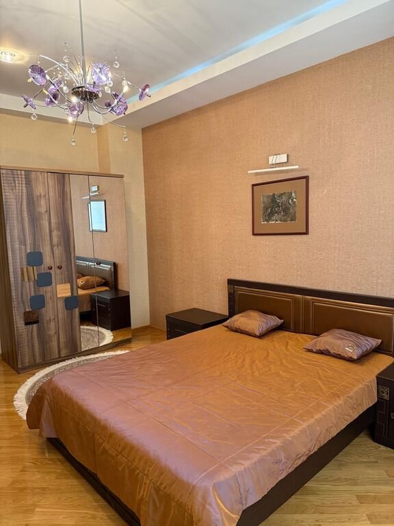 Kirayə verilir 4 otaqlı yeni tikili, 240 m², Gənclik m.-9