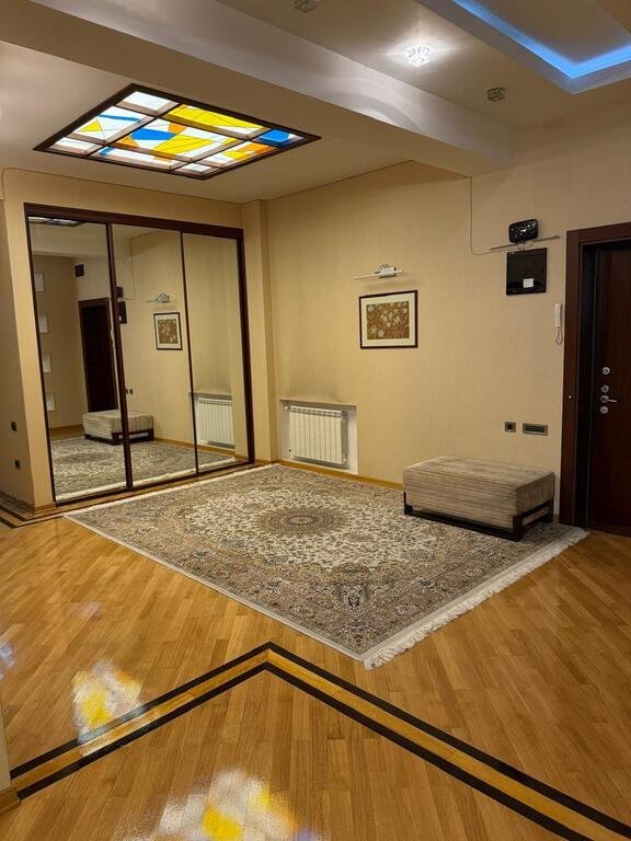 Kirayə verilir 4 otaqlı yeni tikili, 240 m², Gənclik m.-16