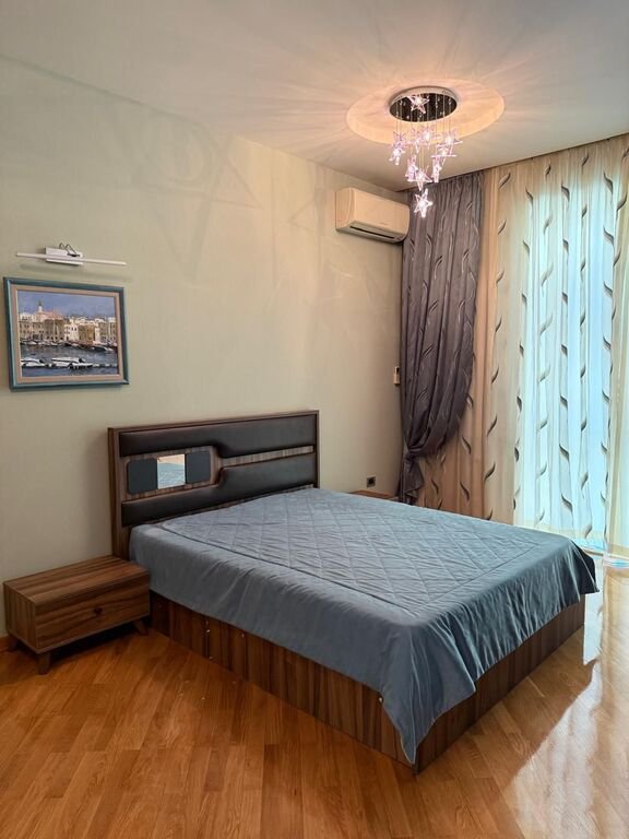 Kirayə verilir 4 otaqlı yeni tikili, 240 m², Gənclik m.-21