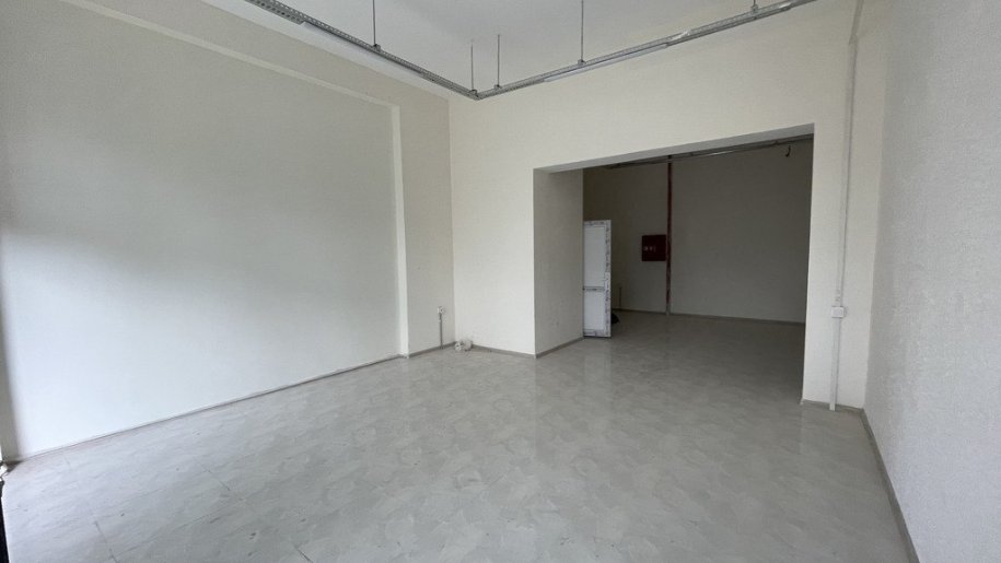 65 kv.m. obyekt icarəyə verilir, İnşaatçılar m.-3
