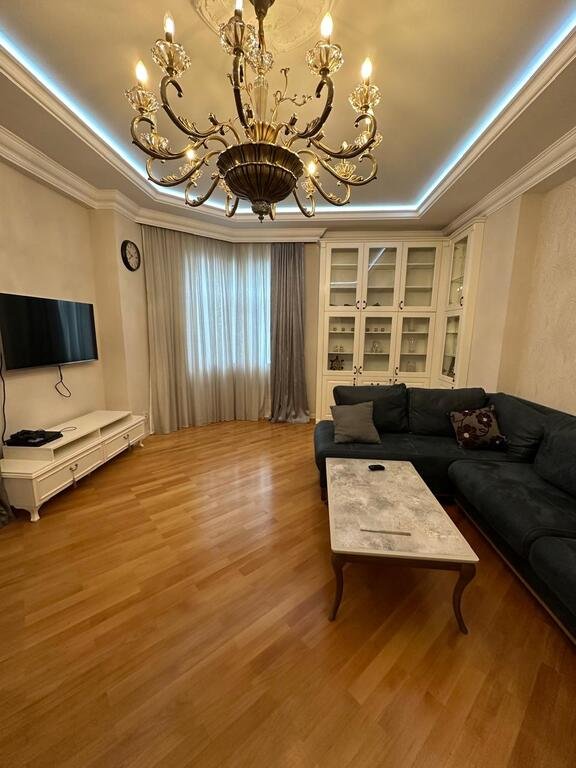 Kirayə verilir 3 otaqlı yeni tikili, 135 m², Elmlər Akademiyası m.-7