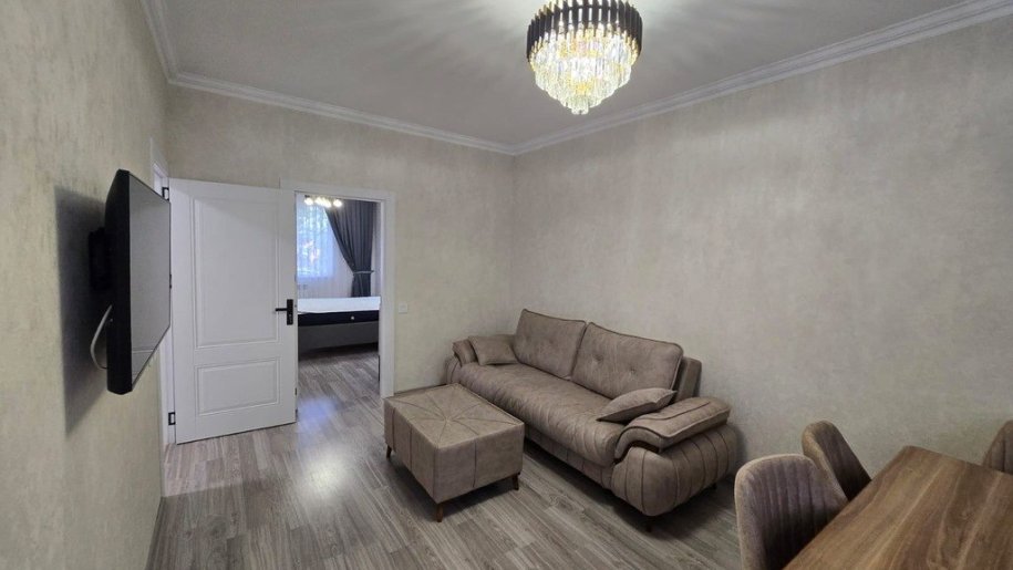 Kirayə verilir 3 otaqlı köhnə tikili, 85 m², Memar Əcəmi m.-2