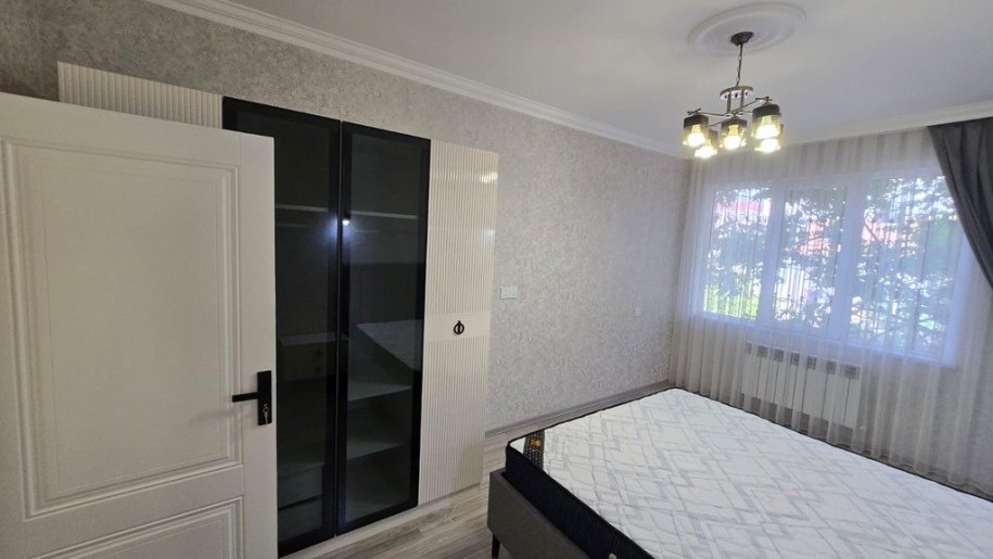 Kirayə verilir 3 otaqlı köhnə tikili, 85 m², Memar Əcəmi m.-4