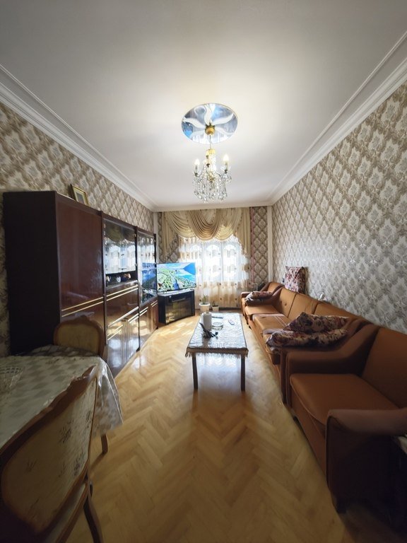 Satılır 4 otaqlı köhnə tikili, 100 m², Bakıxanov (Razin)-1
