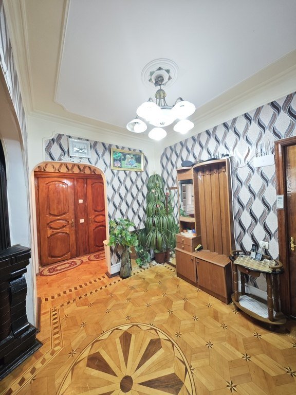 Satılır 4 otaqlı köhnə tikili, 100 m², Bakıxanov (Razin)-3