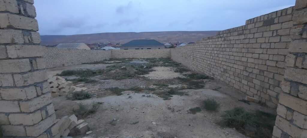 8 sot torpaq satılır, Qobu-1
