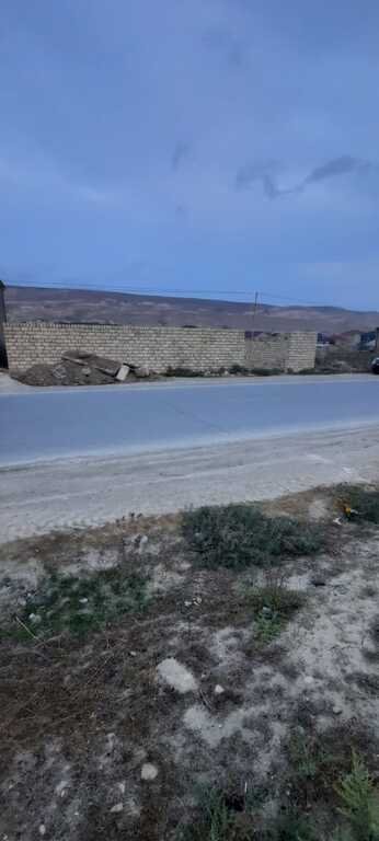 8 sot torpaq satılır, Qobu-3