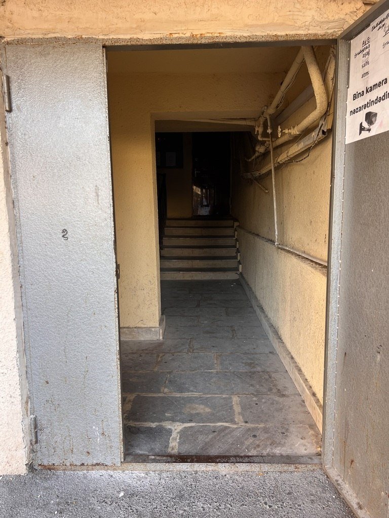 Satılır 2 otaqlı köhnə tikili, 59 m², Bakıxanov (Razin)-4