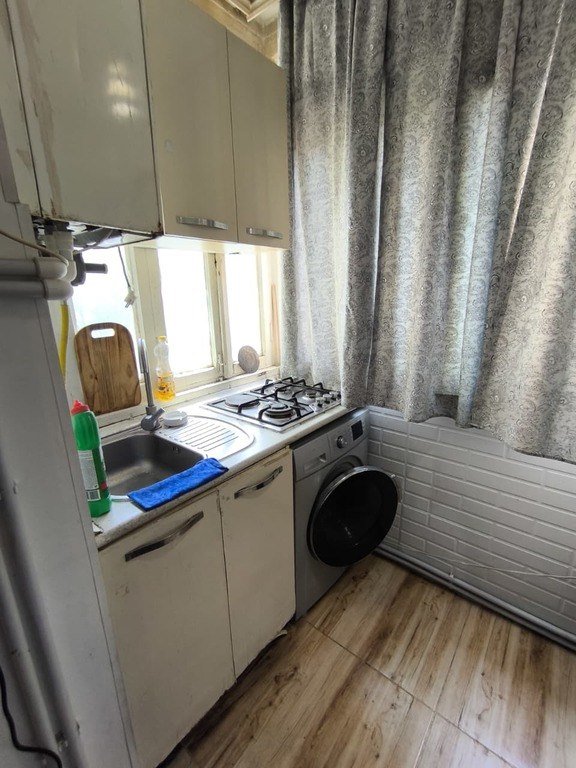 Satılır 2 otaqlı köhnə tikili, 32 m², Yasamal-12