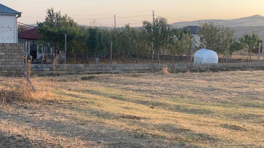 8 sot torpaq satılır, Qobu-2