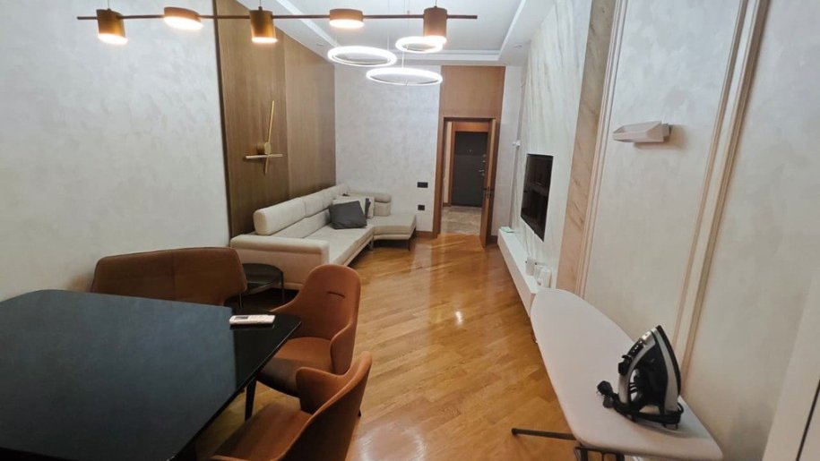 Kirayə verilir 2 otaqlı yeni tikili, 70 m², 28 May m.-3