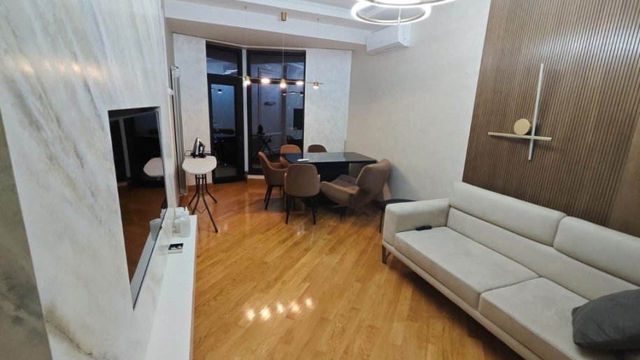 Kirayə verilir 2 otaqlı yeni tikili, 70 m², 28 May m.-4