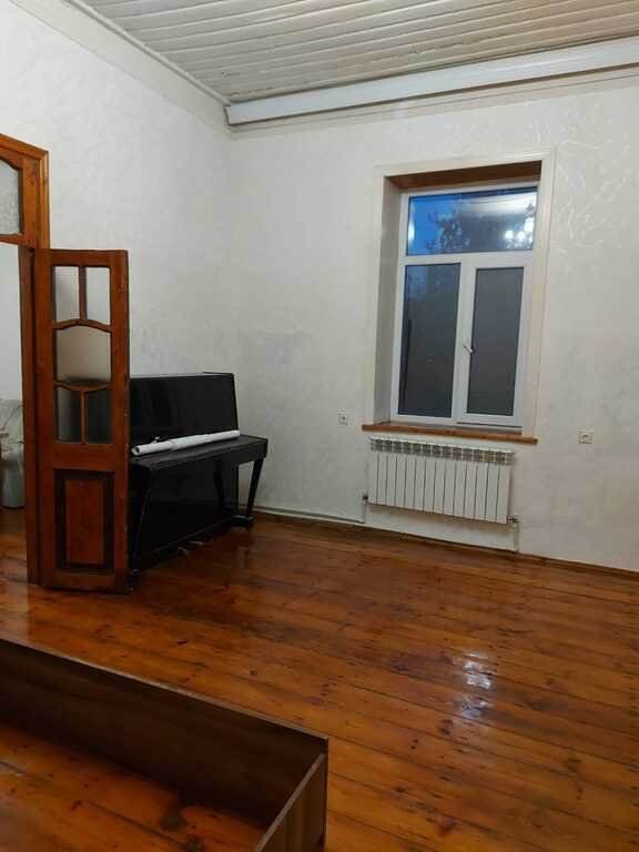 Satılır 3 otaqlı köhnə tikili, 56 m², 28 May m.-26