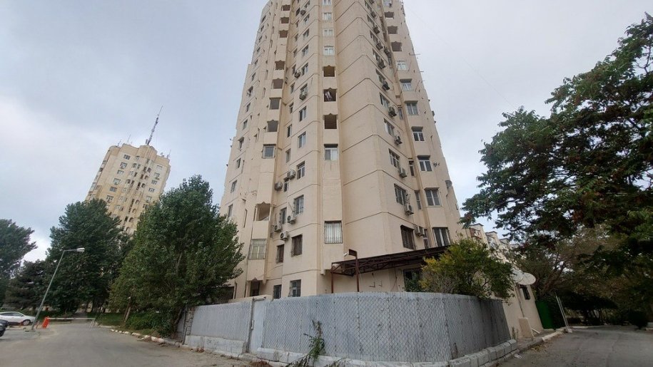 Satılır 4 otaqlı köhnə tikili, 94 m², 9-cu mikrorayon-1