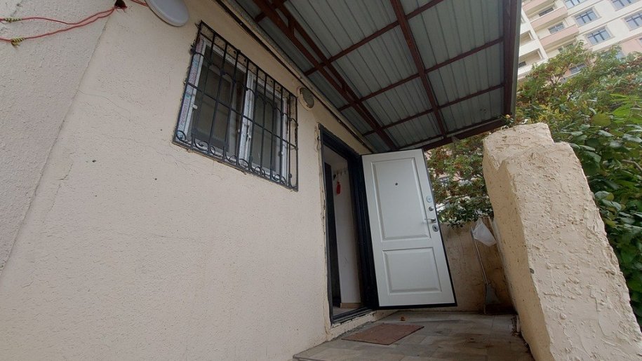 Satılır 4 otaqlı köhnə tikili, 94 m², 9-cu mikrorayon-5