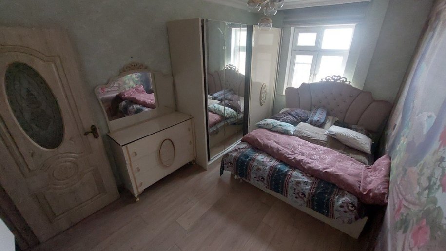 Satılır 4 otaqlı köhnə tikili, 94 m², 9-cu mikrorayon-10
