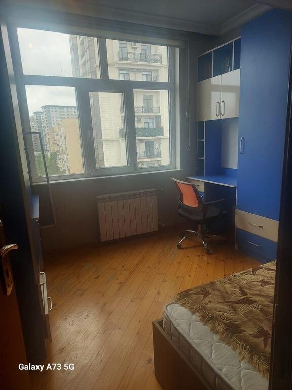 Kirayə verilir 3 otaqlı köhnə tikili, 80 m², 8 noyabr-6