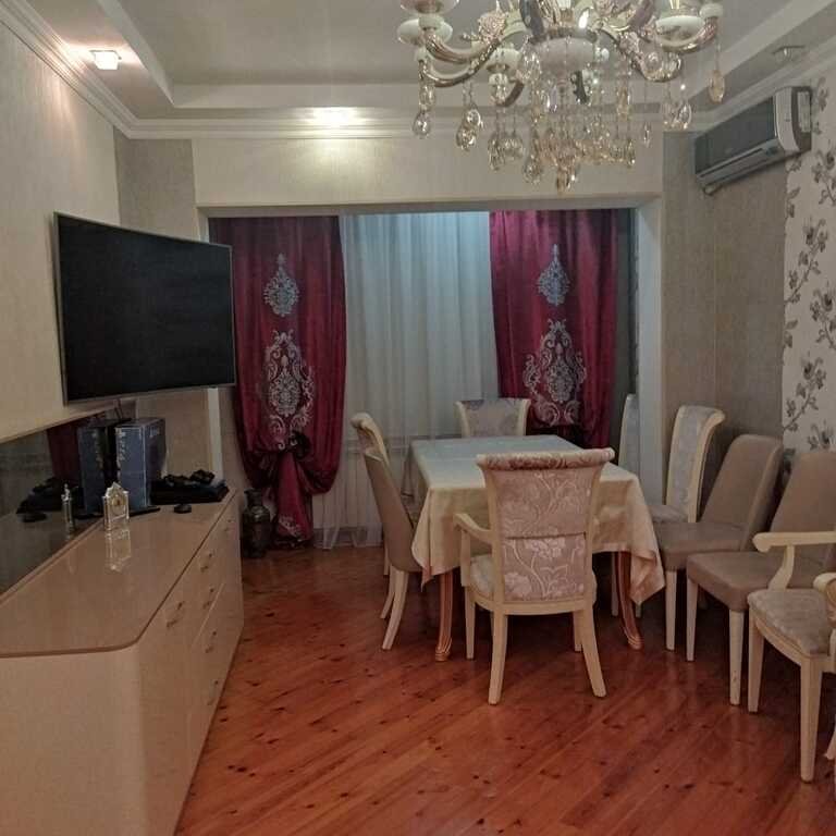 Kirayə verilir 3 otaqlı köhnə tikili, 80 m², 8 noyabr-11