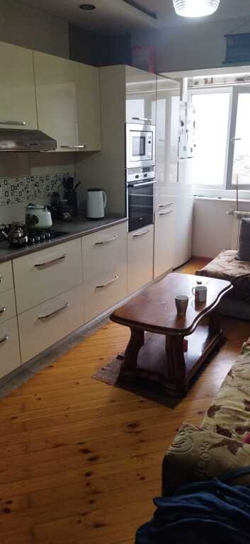 Kirayə verilir 3 otaqlı köhnə tikili, 80 m², 8 noyabr-13