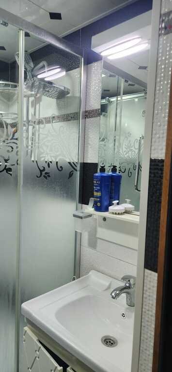 Kirayə verilir 3 otaqlı köhnə tikili, 80 m², Elmlər Akademiyası m.-5