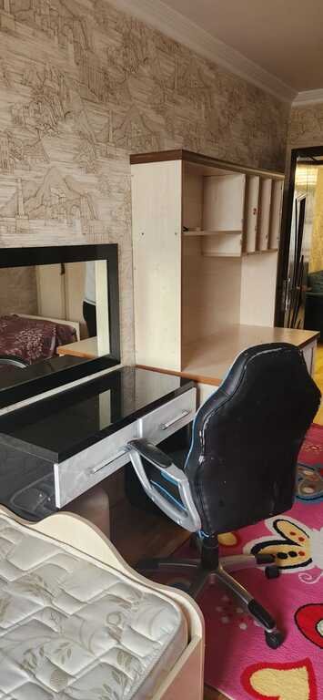 Kirayə verilir 3 otaqlı köhnə tikili, 80 m², Elmlər Akademiyası m.-10