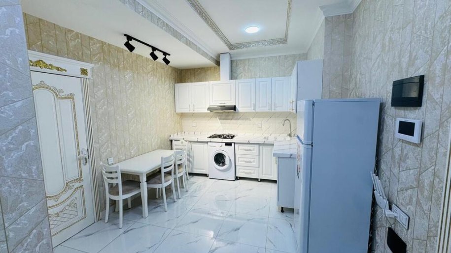 Satılır 2 otaqlı yeni tikili, 85 m², 28 May m.-7