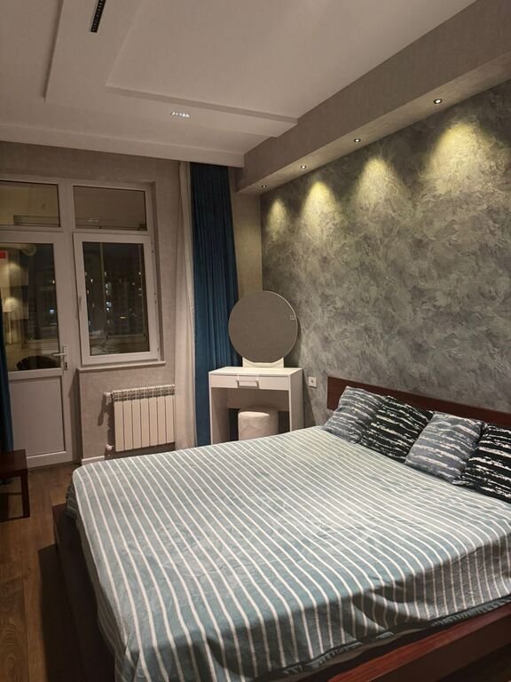 Kirayə verilir 2 otaqlı yeni tikili, 70 m², Qara Qarayev m.-8