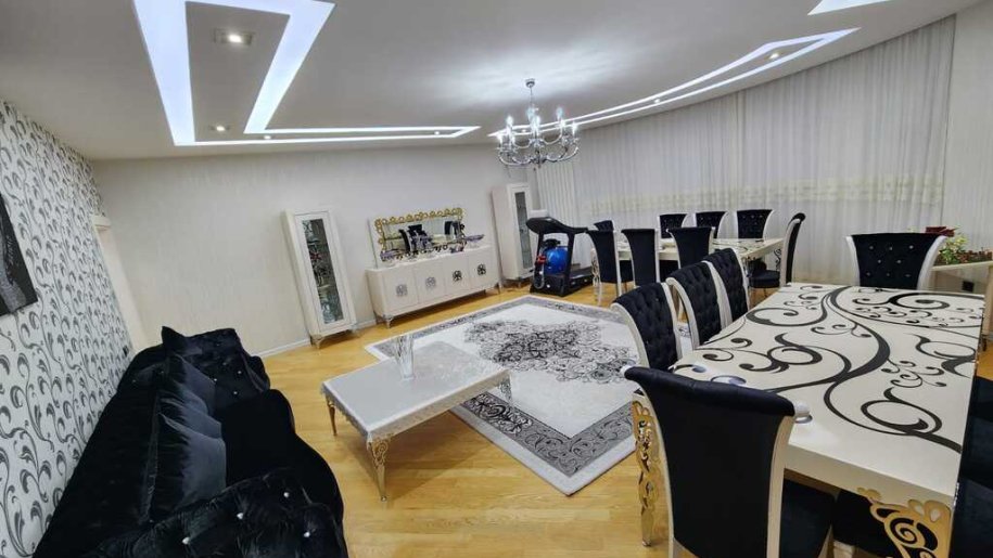 Satılır 5 otaqlı yeni tikili, 226 m², Xətai m.-15