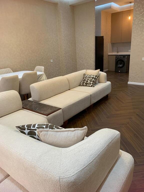 Satılır 2 otaqlı yeni tikili, 82.3 m², 28 May m.-3