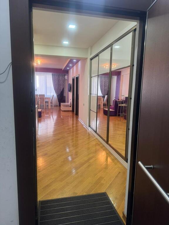 Kirayə verilir 2 otaqlı yeni tikili, 85 m², Qara Qarayev m.-4