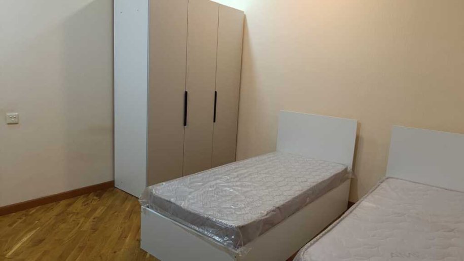 Kirayə verilir 3 otaqlı yeni tikili, 140 m², Elmlər Akademiyası m.-5