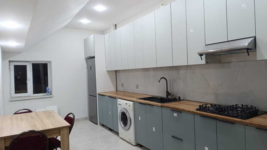 Kirayə verilir 3 otaqlı yeni tikili, 140 m², Elmlər Akademiyası m.-6