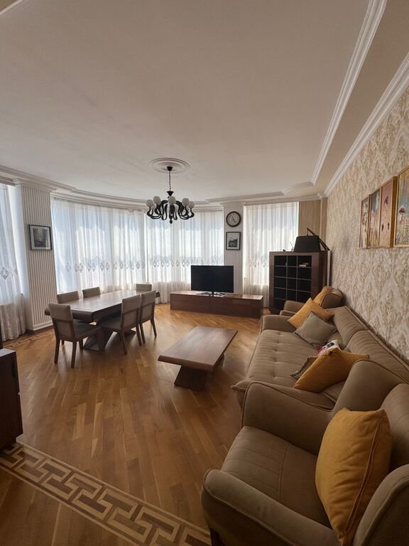 Kirayə verilir 3 otaqlı yeni tikili, 166 m², Elmlər Akademiyası m.-3