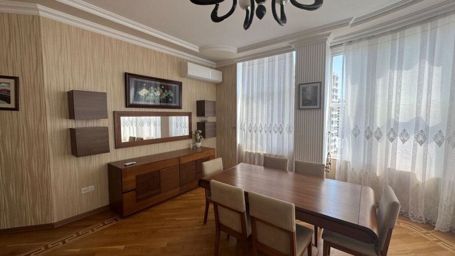 Kirayə verilir 3 otaqlı yeni tikili, 166 m², Elmlər Akademiyası m.-5