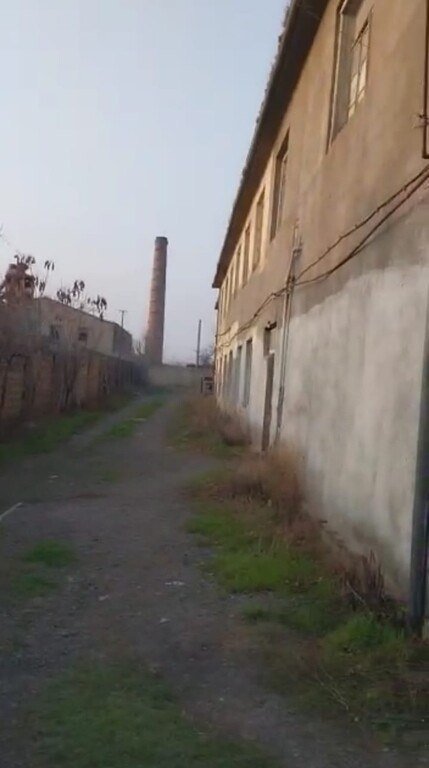 32 sot torpaq satılır, Ulduz m.-9