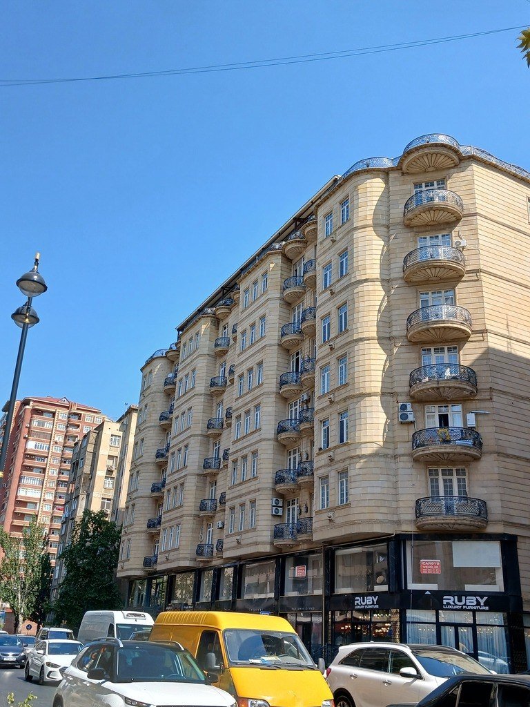 400 m<sup>2</sup> obyekt satılır, Nərimanov-3