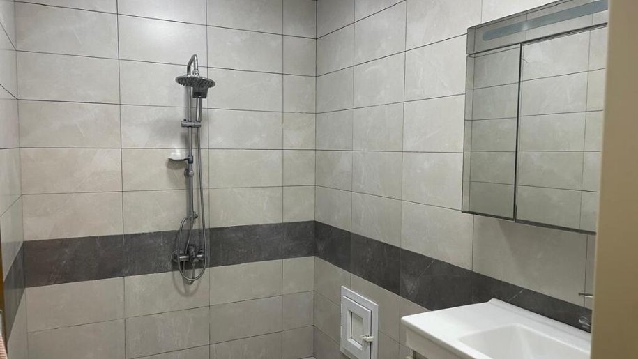 Satılır 4 otaqlı yeni tikili, 240 m², 28 May m.-7