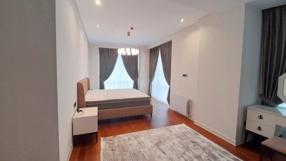 Kirayə verilir 4 otaqlı yeni tikili, 220 m², Sahil m.-11