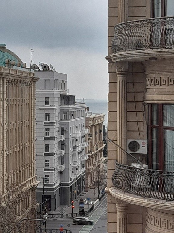 Kirayə verilir 4 otaqlı yeni tikili, 220 m², Sahil m.-27
