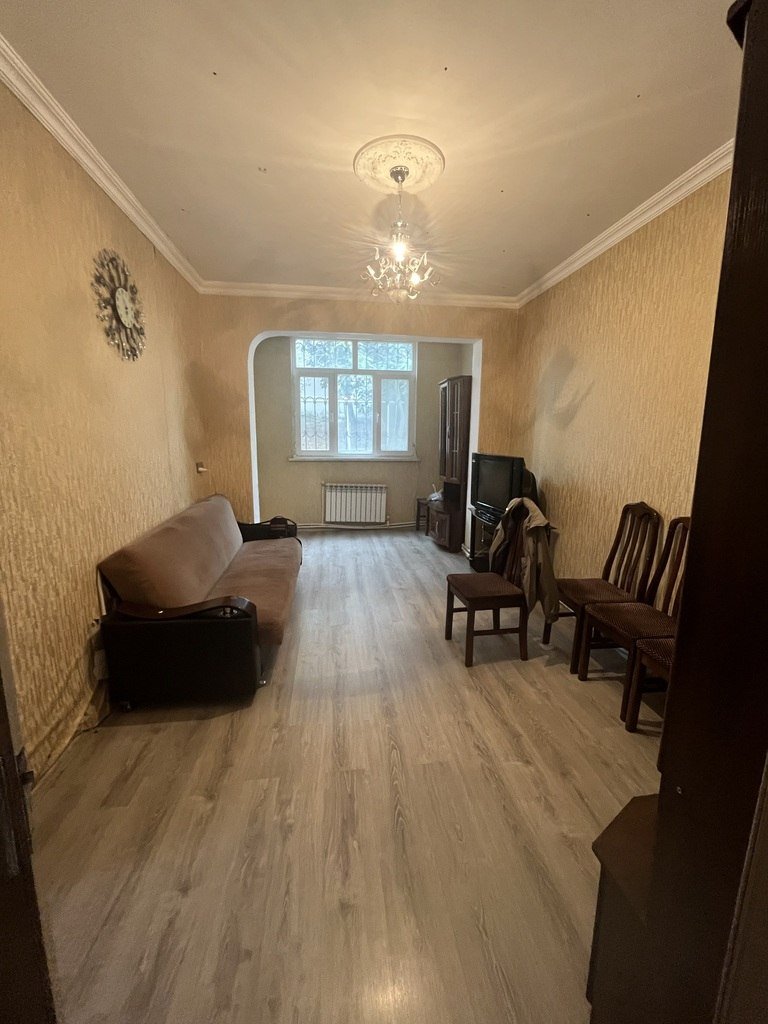 Kirayə verilir 2 otaqlı köhnə tikili, 60 m², Memar Əcəmi m.-1