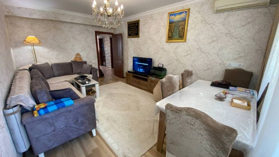 Satılır 3 otaqlı köhnə tikili, 80 m², İnşaatçılar m.-2