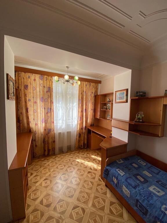 Satılır 5 otaqlı köhnə tikili, 130 m², Nəriman Nərimanov m.-14