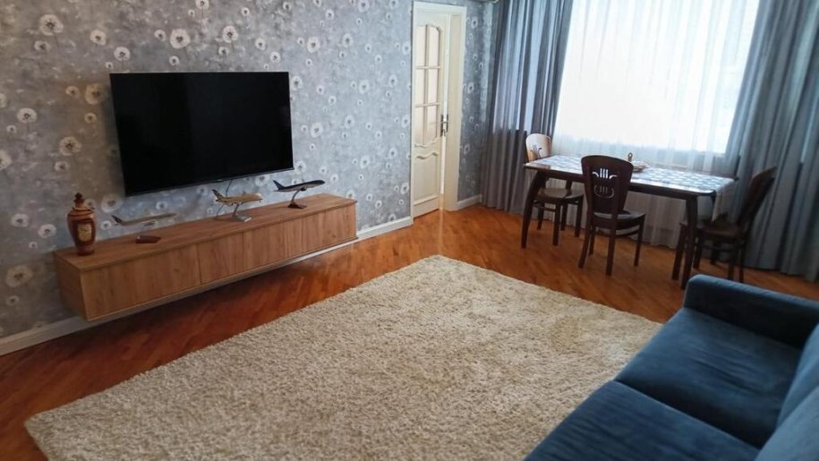 Kirayə verilir 3 otaqlı köhnə tikili, 90 m², Nizami m.-1