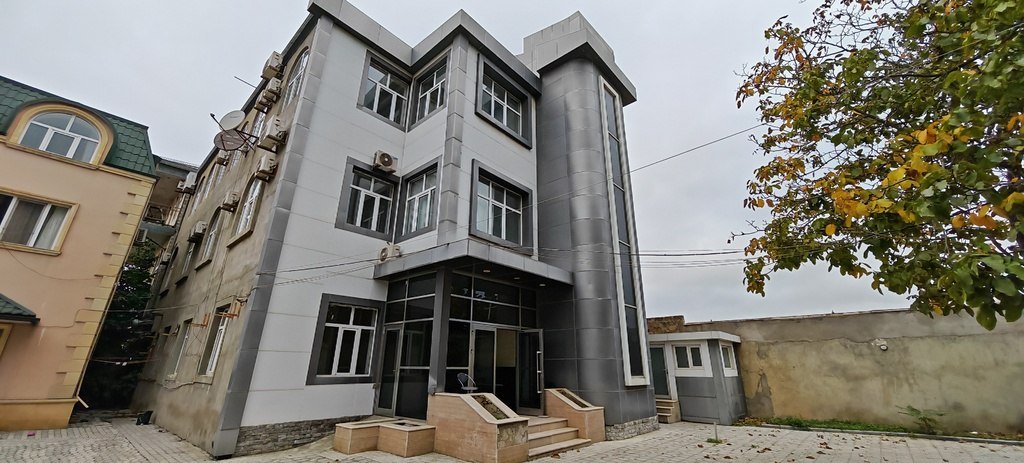 1300 kv.m. obyekt icarəyə verilir, Bakıxanov (Razin)-2