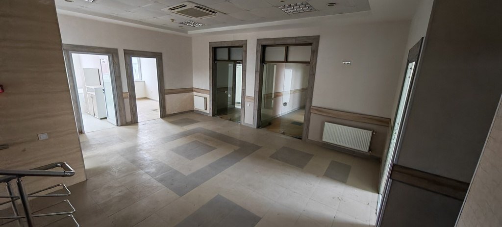 1300 kv.m. obyekt icarəyə verilir, Bakıxanov (Razin)-25