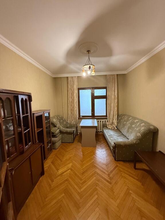 Satılır 2 otaqlı köhnə tikili, 65 m², Gənclik m.-1