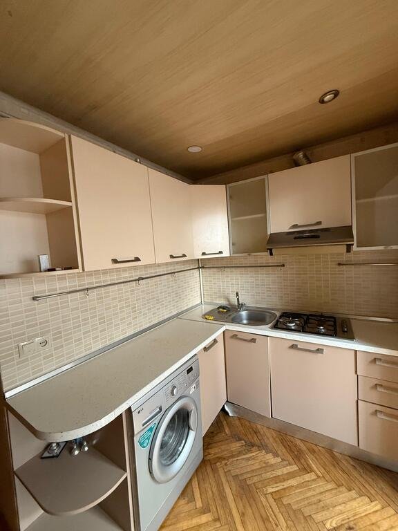 Satılır 2 otaqlı köhnə tikili, 65 m², Gənclik m.-3