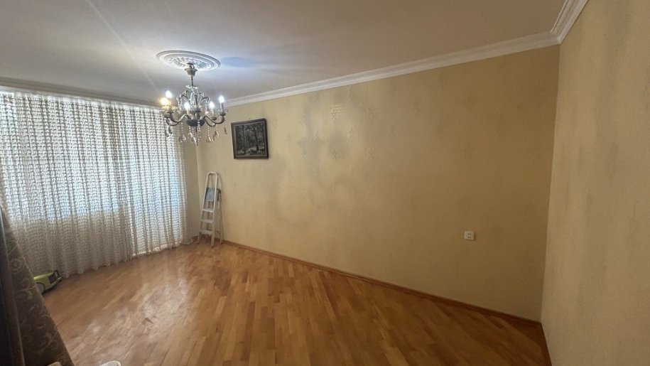 Satılır 4 otaqlı köhnə tikili, 100 m², Sumqayıt-5