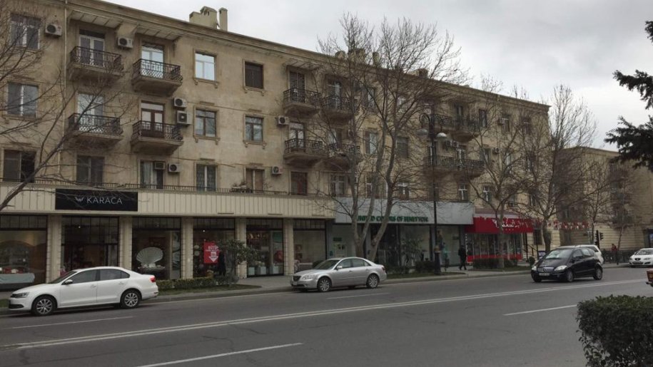 Satılır 2 otaqlı köhnə tikili, 60 m², Elmlər Akademiyası m.-1